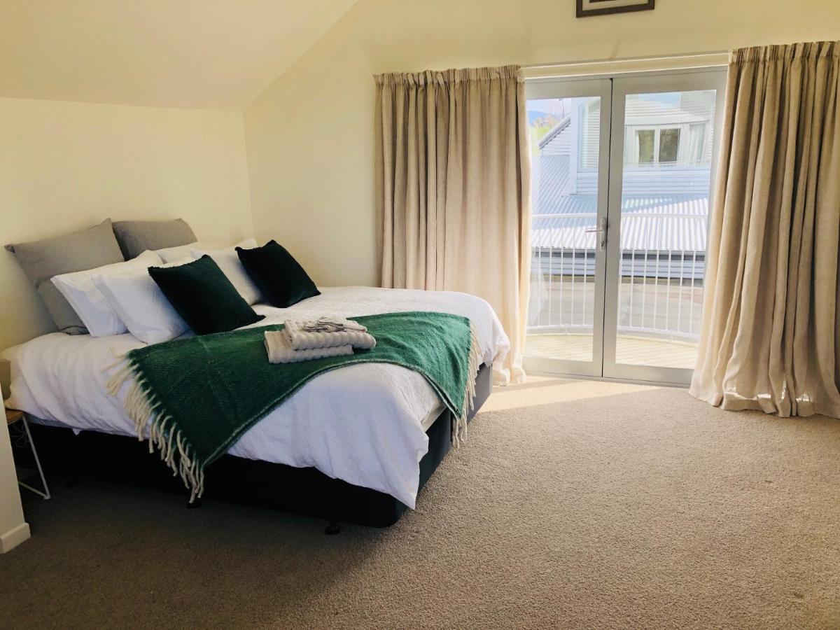 Le Gra Vineyard And Winery Bed & Breakfast Masterton Exterior photo